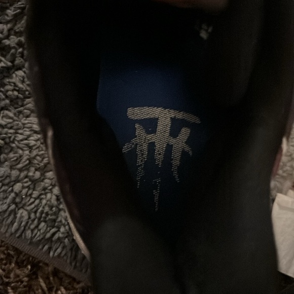 Adidas Tmac millennium 2 Christmas game sneakers size 8 - Picture 6 of 8